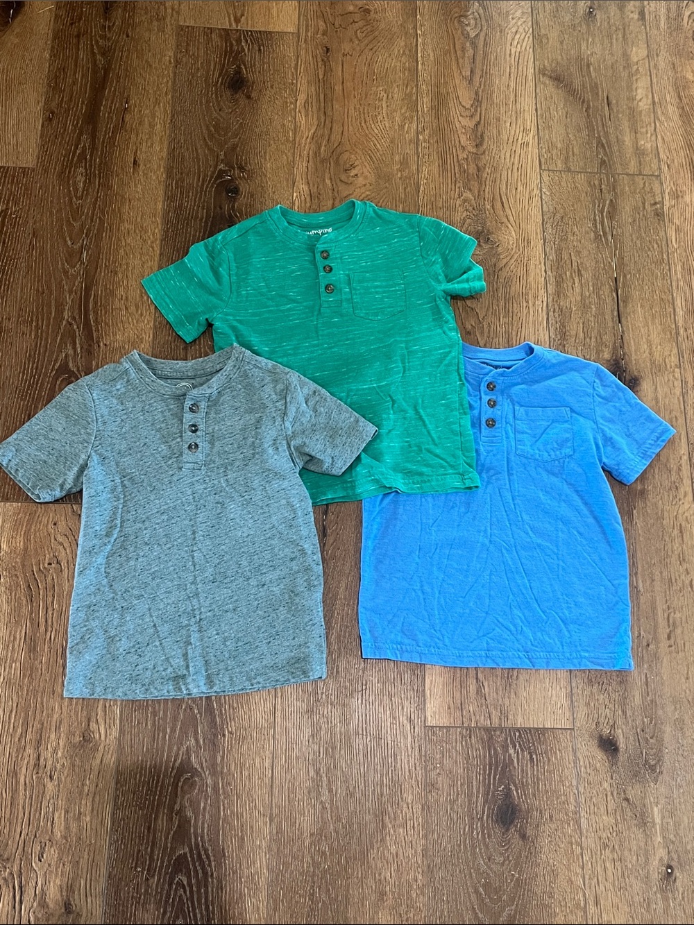 Boys size 5 t-shirts